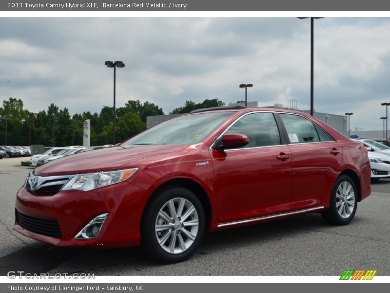 Barcelona Red Metallic / Ivory 2013 Toyota Camry Hybrid XLE