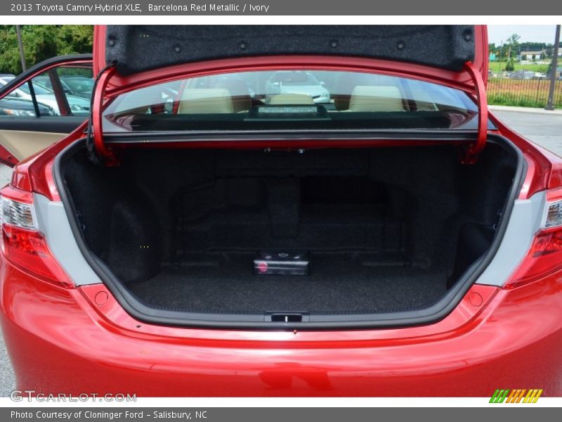 Barcelona Red Metallic / Ivory 2013 Toyota Camry Hybrid XLE