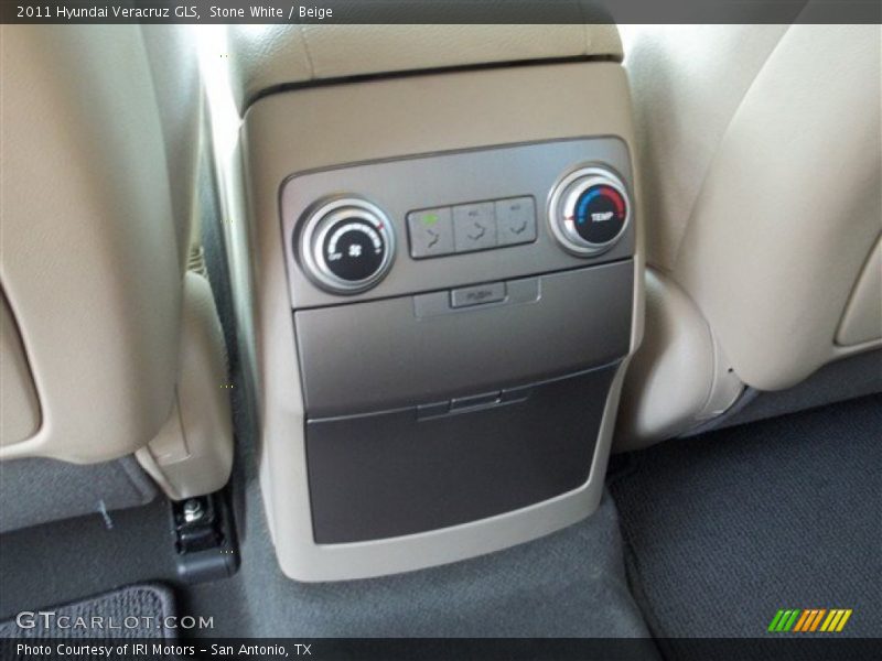 Stone White / Beige 2011 Hyundai Veracruz GLS