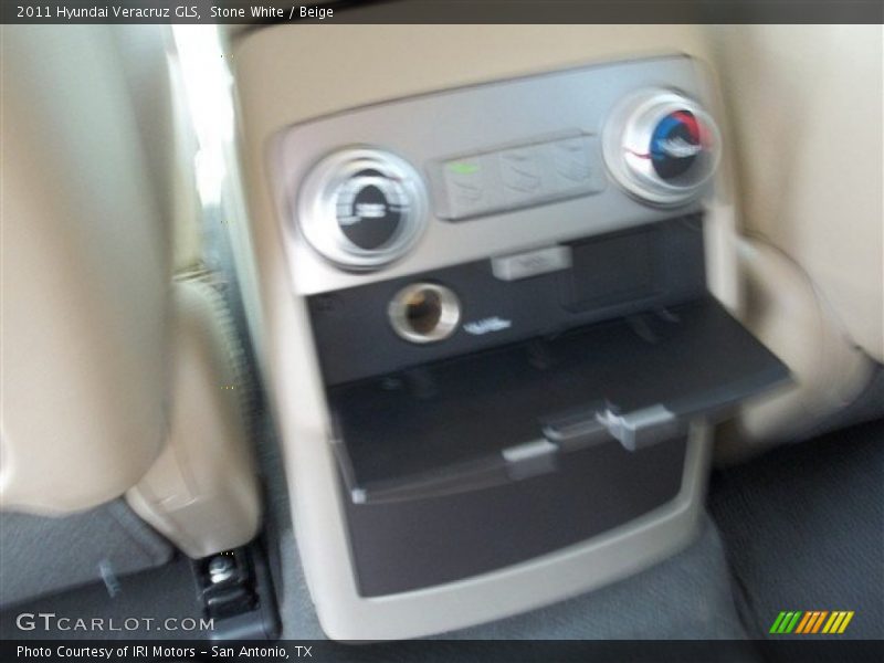 Stone White / Beige 2011 Hyundai Veracruz GLS