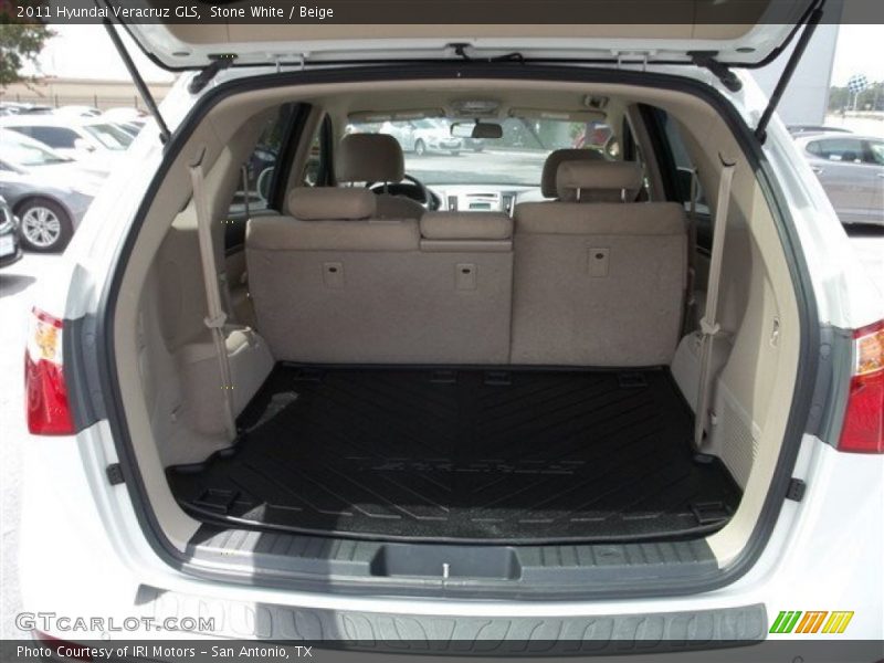 Stone White / Beige 2011 Hyundai Veracruz GLS