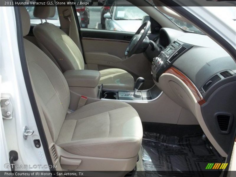 Stone White / Beige 2011 Hyundai Veracruz GLS