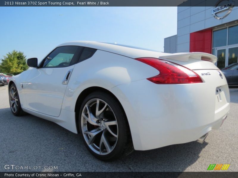 Pearl White / Black 2013 Nissan 370Z Sport Touring Coupe