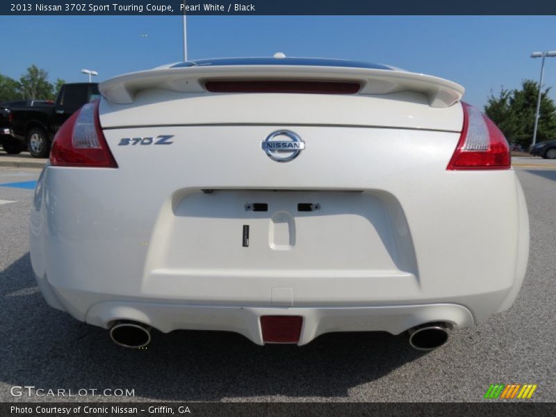 Pearl White / Black 2013 Nissan 370Z Sport Touring Coupe