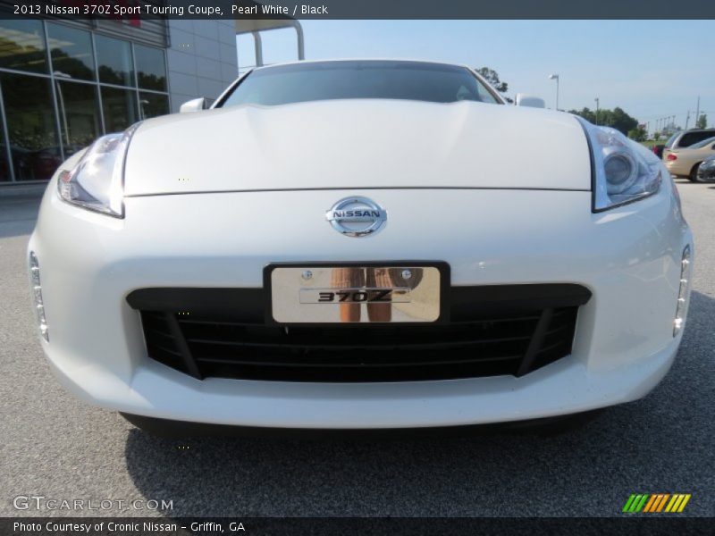 Pearl White / Black 2013 Nissan 370Z Sport Touring Coupe