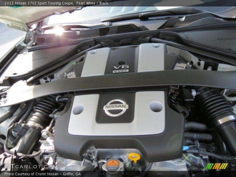 Pearl White / Black 2013 Nissan 370Z Sport Touring Coupe