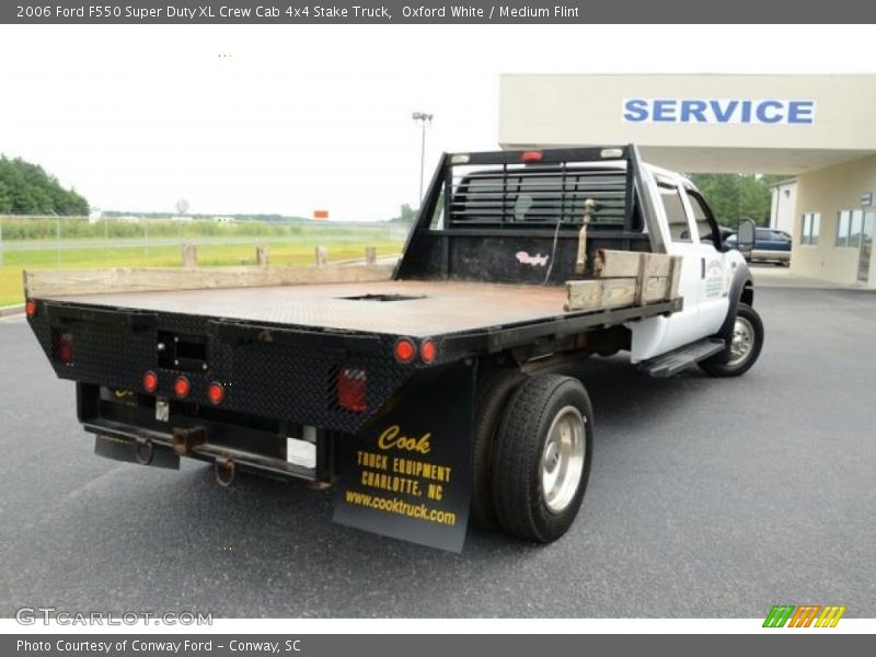 Oxford White / Medium Flint 2006 Ford F550 Super Duty XL Crew Cab 4x4 Stake Truck