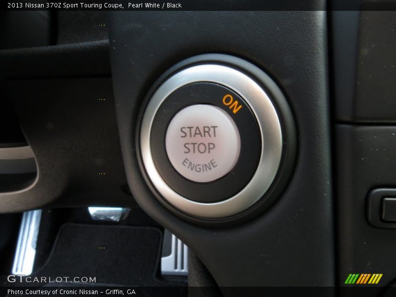 Pearl White / Black 2013 Nissan 370Z Sport Touring Coupe