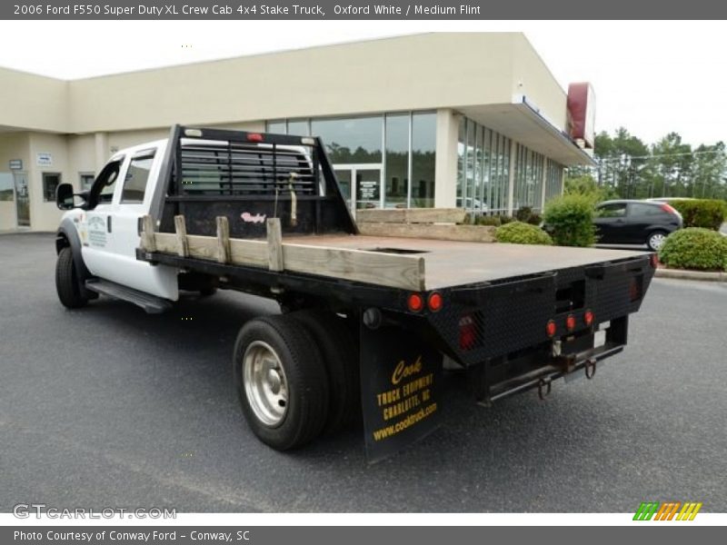 Oxford White / Medium Flint 2006 Ford F550 Super Duty XL Crew Cab 4x4 Stake Truck