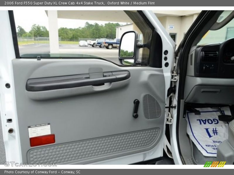 Oxford White / Medium Flint 2006 Ford F550 Super Duty XL Crew Cab 4x4 Stake Truck