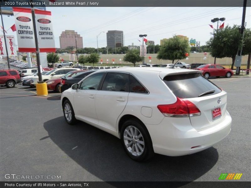 Blizzard White Pearl / Ivory 2010 Toyota Venza I4