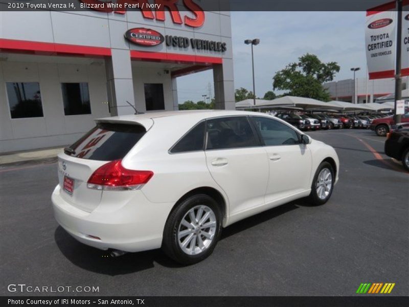 Blizzard White Pearl / Ivory 2010 Toyota Venza I4