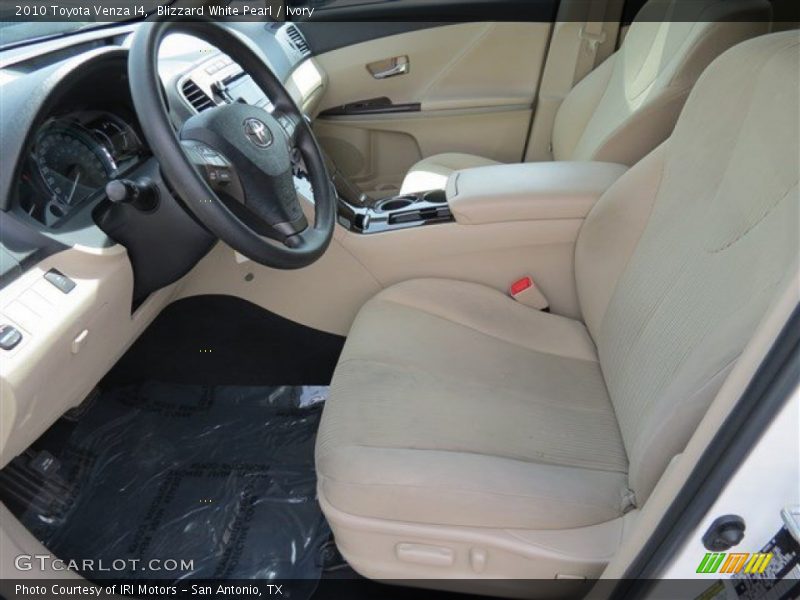 Blizzard White Pearl / Ivory 2010 Toyota Venza I4