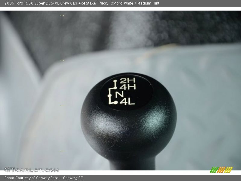 Oxford White / Medium Flint 2006 Ford F550 Super Duty XL Crew Cab 4x4 Stake Truck