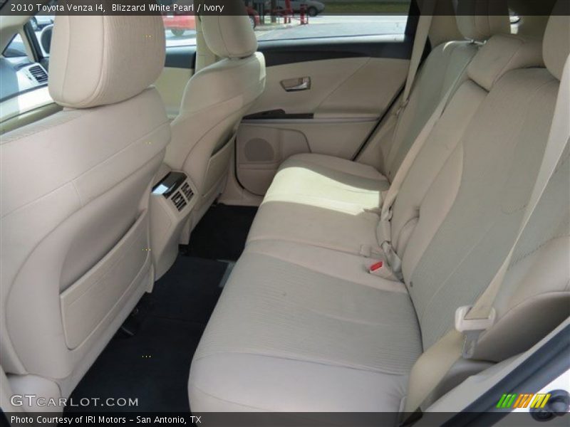 Blizzard White Pearl / Ivory 2010 Toyota Venza I4