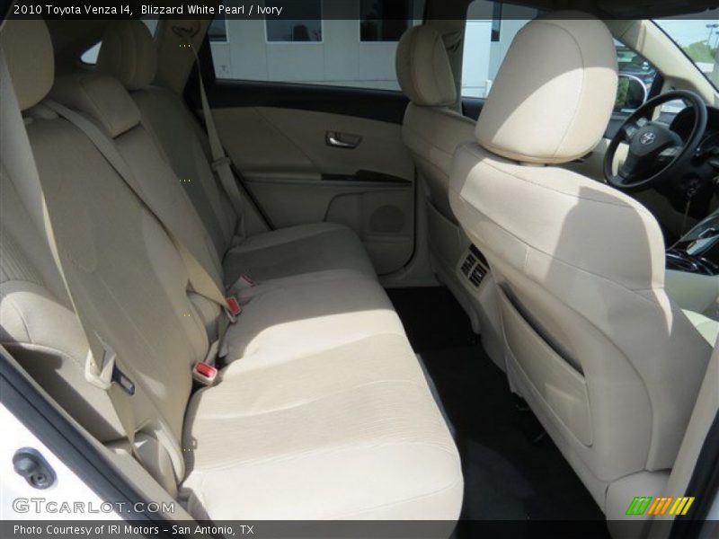 Blizzard White Pearl / Ivory 2010 Toyota Venza I4