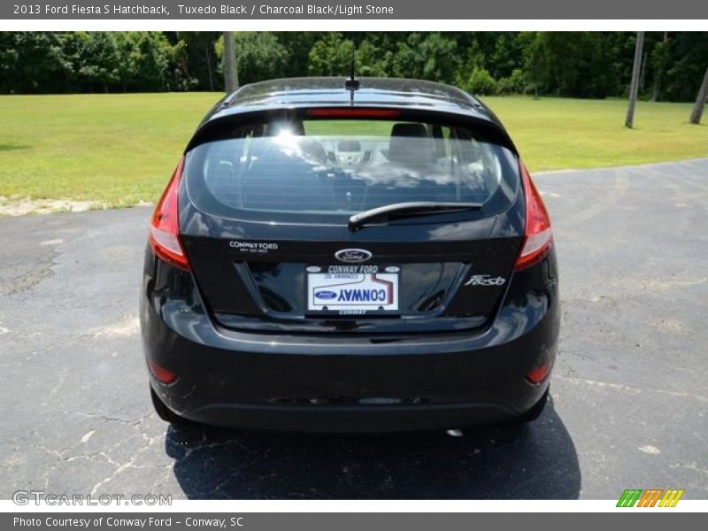 Tuxedo Black / Charcoal Black/Light Stone 2013 Ford Fiesta S Hatchback