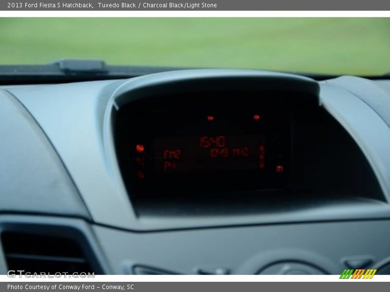 Tuxedo Black / Charcoal Black/Light Stone 2013 Ford Fiesta S Hatchback
