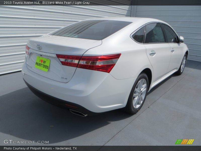 Blizzard White Pearl / Light Gray 2013 Toyota Avalon XLE