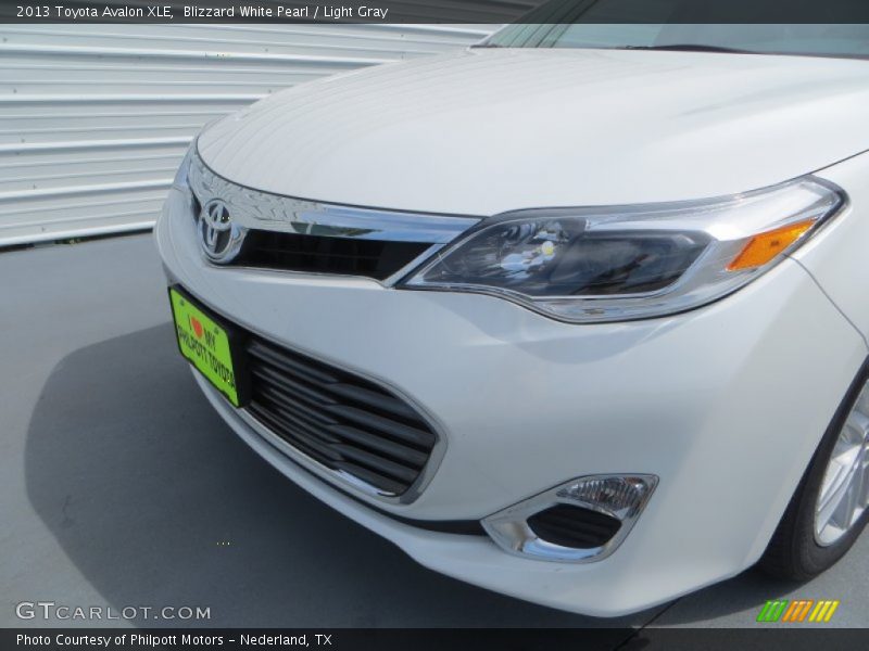Blizzard White Pearl / Light Gray 2013 Toyota Avalon XLE