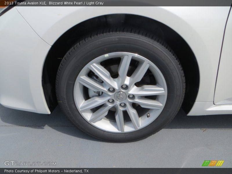 Blizzard White Pearl / Light Gray 2013 Toyota Avalon XLE