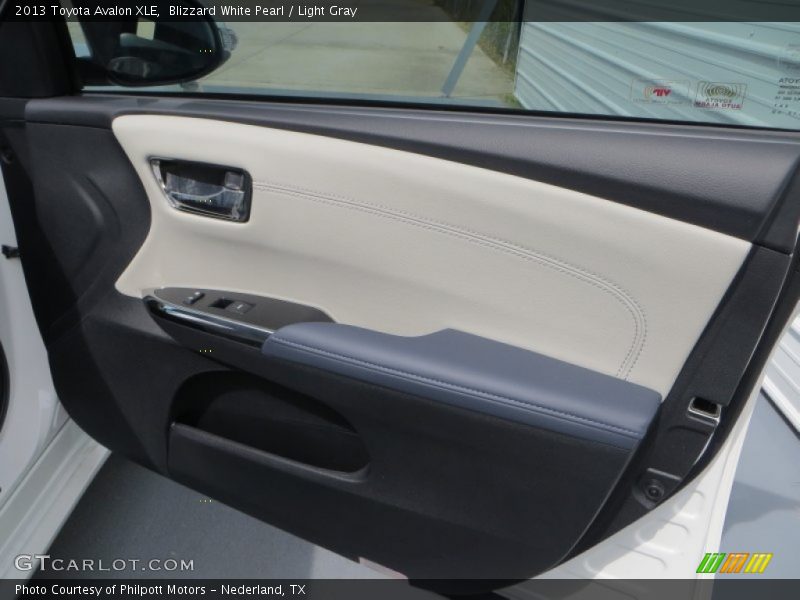 Blizzard White Pearl / Light Gray 2013 Toyota Avalon XLE