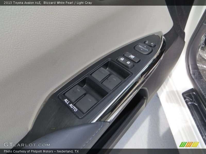 Blizzard White Pearl / Light Gray 2013 Toyota Avalon XLE