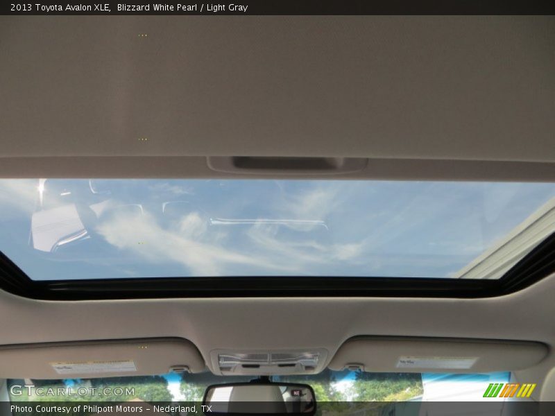 Blizzard White Pearl / Light Gray 2013 Toyota Avalon XLE