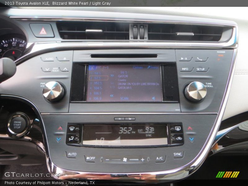 Blizzard White Pearl / Light Gray 2013 Toyota Avalon XLE