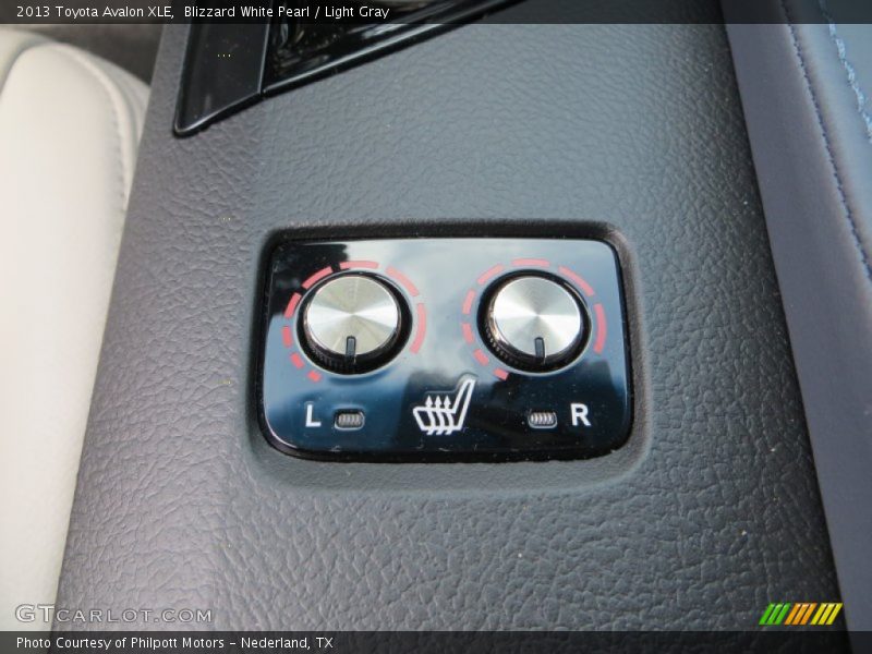 Blizzard White Pearl / Light Gray 2013 Toyota Avalon XLE