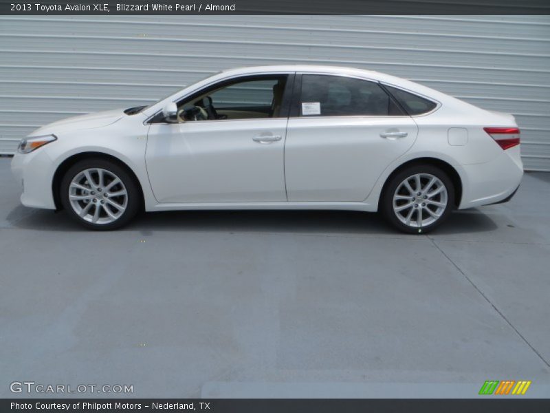 Blizzard White Pearl / Almond 2013 Toyota Avalon XLE