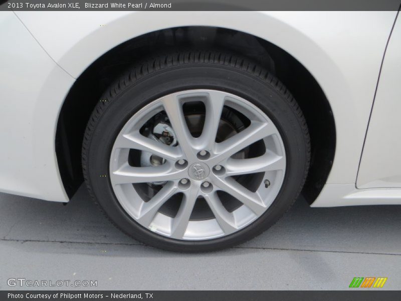 Blizzard White Pearl / Almond 2013 Toyota Avalon XLE