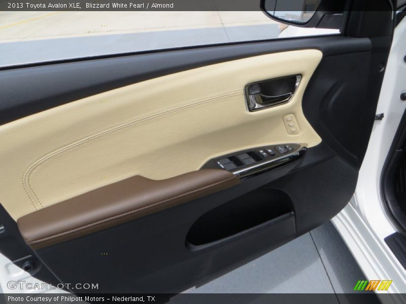 Blizzard White Pearl / Almond 2013 Toyota Avalon XLE