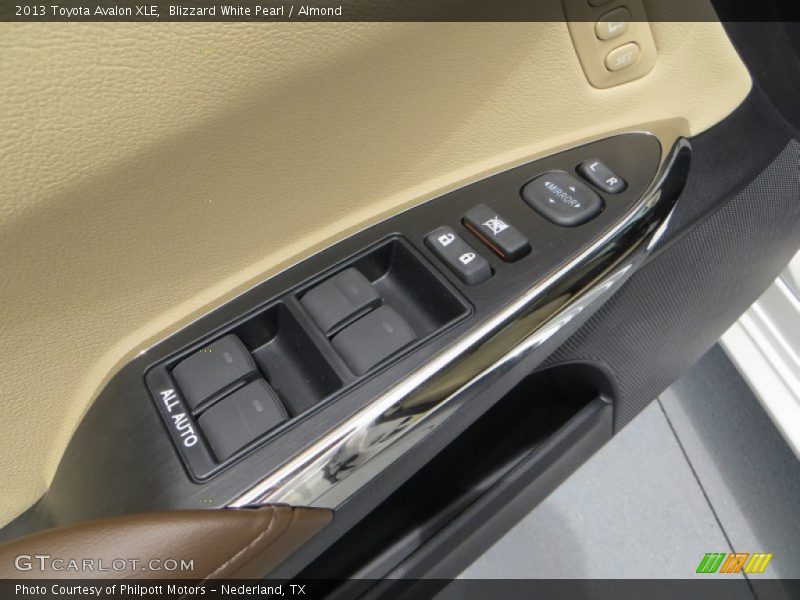 Blizzard White Pearl / Almond 2013 Toyota Avalon XLE