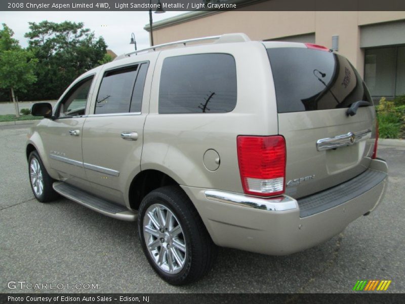 Light Sandstone Metallic / Light Graystone 2008 Chrysler Aspen Limited 4WD