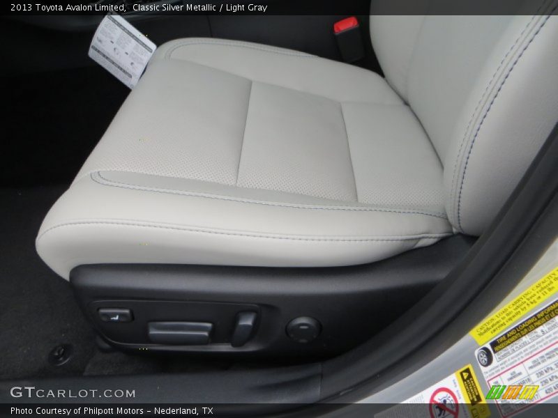 Classic Silver Metallic / Light Gray 2013 Toyota Avalon Limited