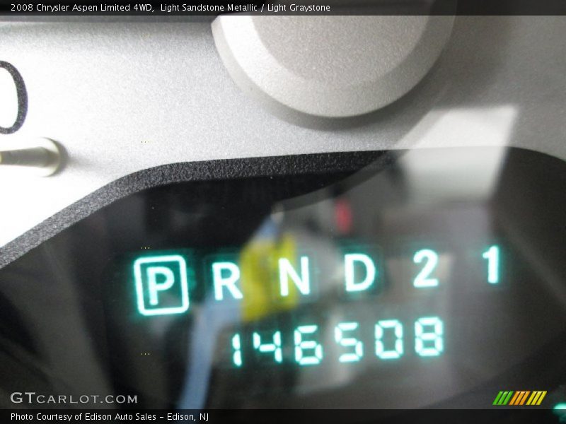 Light Sandstone Metallic / Light Graystone 2008 Chrysler Aspen Limited 4WD