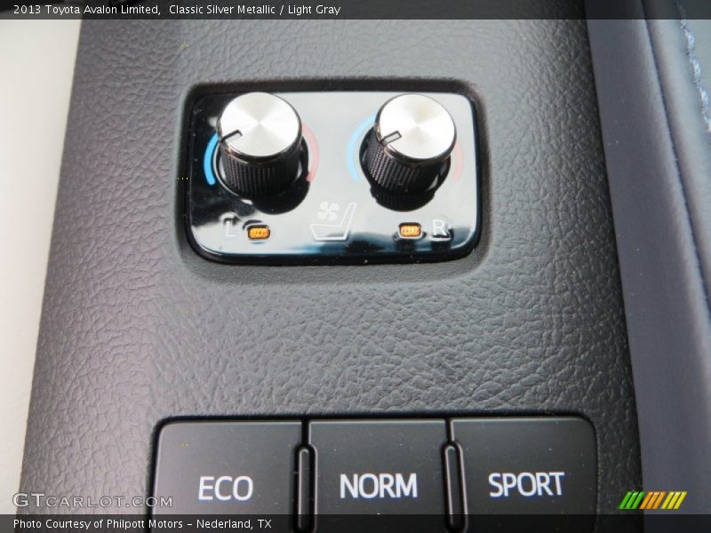 Classic Silver Metallic / Light Gray 2013 Toyota Avalon Limited