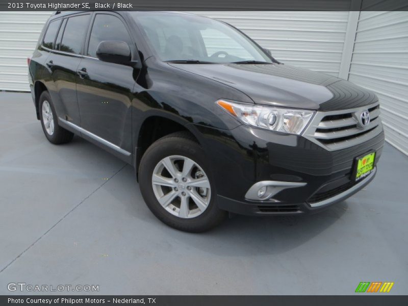 Black / Black 2013 Toyota Highlander SE