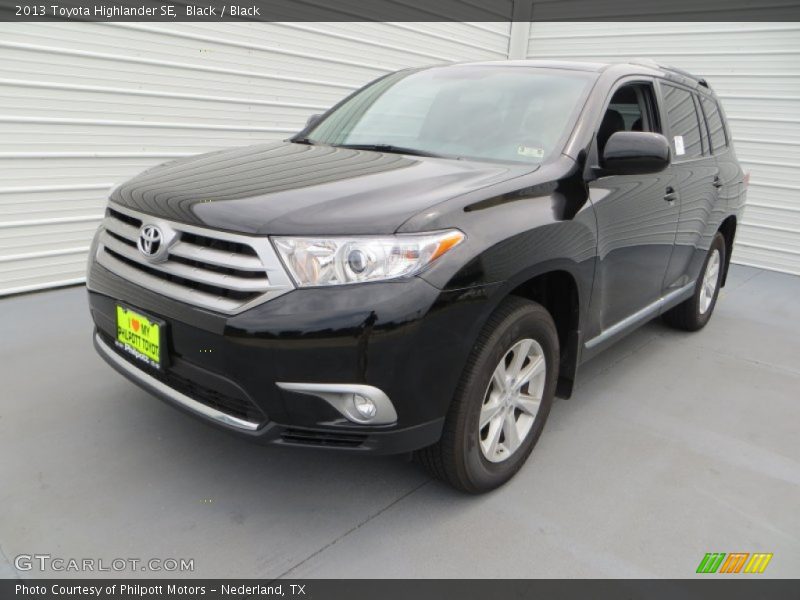 Black / Black 2013 Toyota Highlander SE