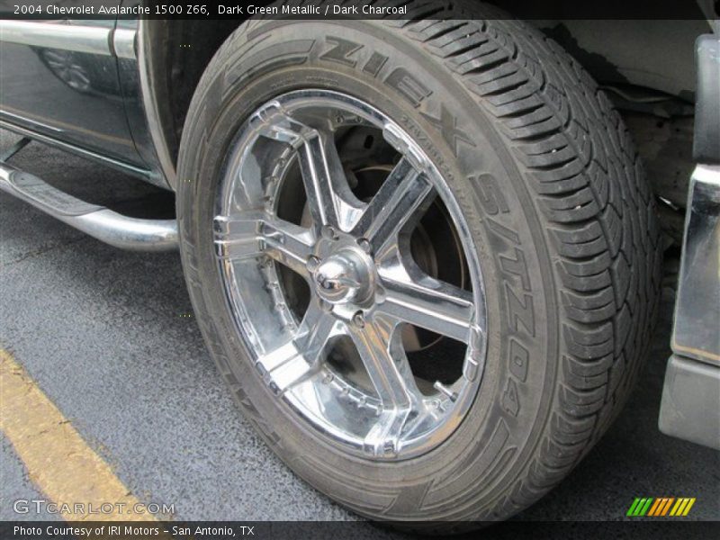 Dark Green Metallic / Dark Charcoal 2004 Chevrolet Avalanche 1500 Z66