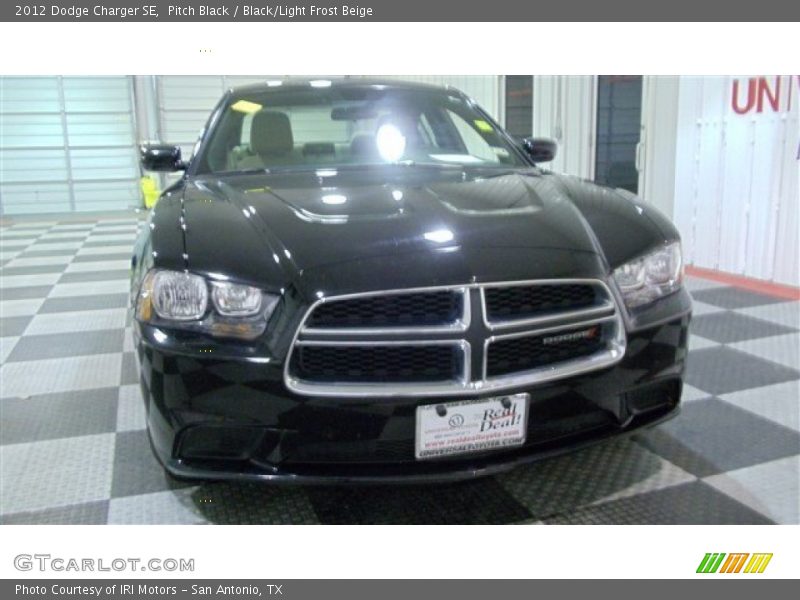 Pitch Black / Black/Light Frost Beige 2012 Dodge Charger SE