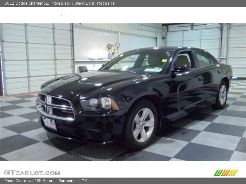 Pitch Black / Black/Light Frost Beige 2012 Dodge Charger SE