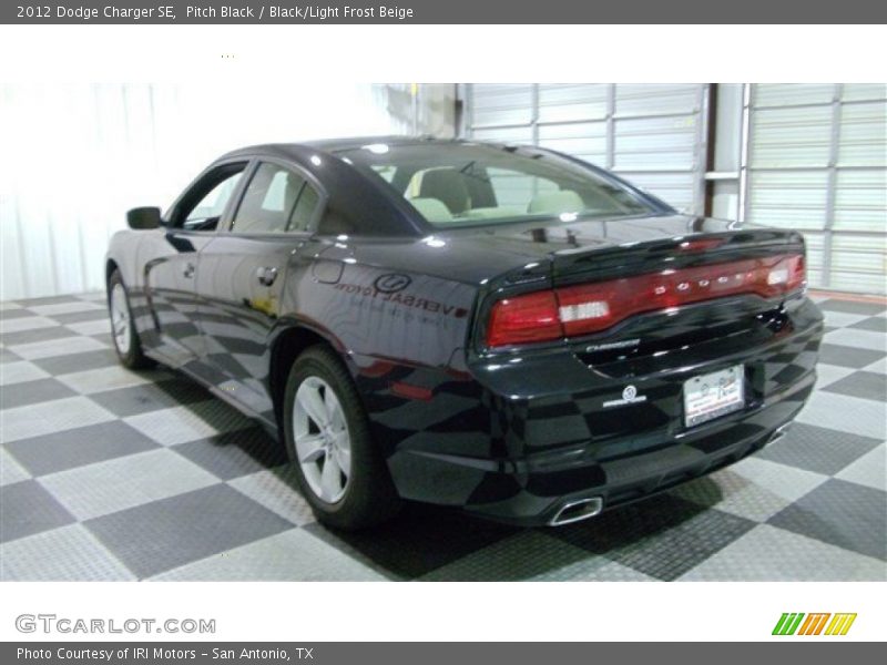 Pitch Black / Black/Light Frost Beige 2012 Dodge Charger SE