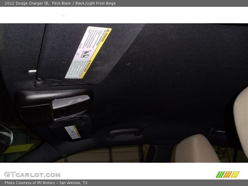 Pitch Black / Black/Light Frost Beige 2012 Dodge Charger SE