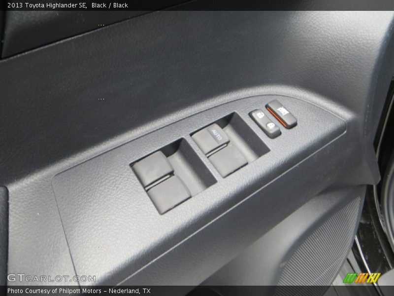 Black / Black 2013 Toyota Highlander SE