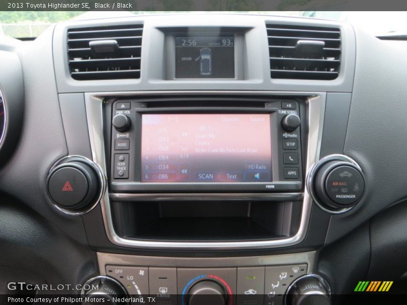 Black / Black 2013 Toyota Highlander SE