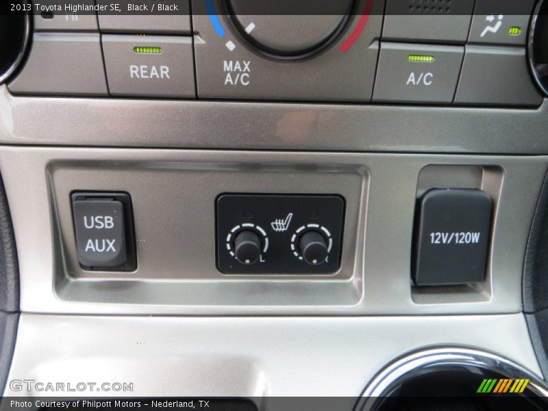 Black / Black 2013 Toyota Highlander SE