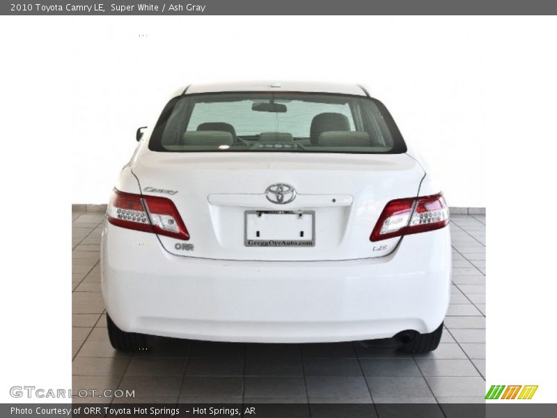 Super White / Ash Gray 2010 Toyota Camry LE