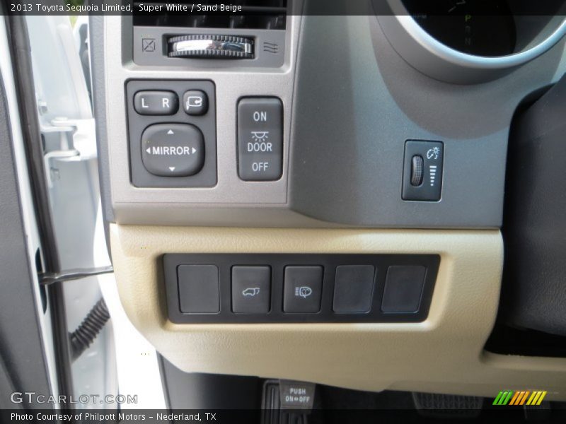 Super White / Sand Beige 2013 Toyota Sequoia Limited